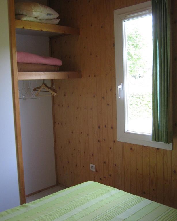 Village-Chalets Le Ru Du Pre Deux Rivieres Ngoại thất bức ảnh